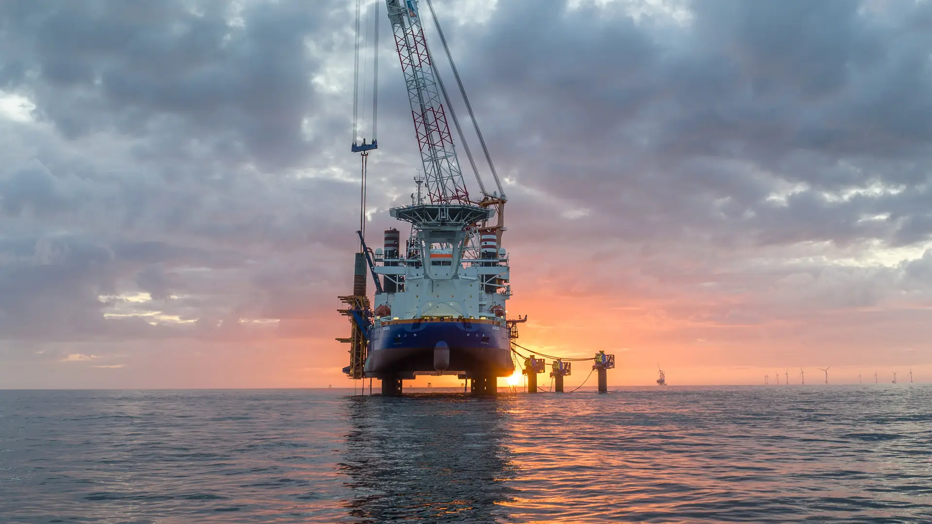 Insgesamt hat Bauer per Dive-Drill-Verfahren 190 Pfähle vor der Küste Frankreichs gebohrt.