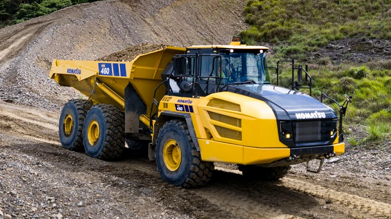 Komatsu HM460-6 im Einsatz. Bild (c) Komatsu