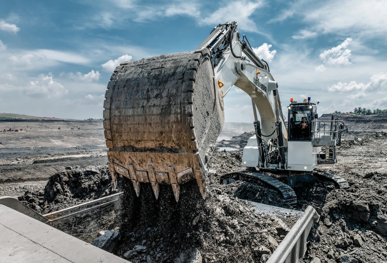Liebherr R 9100 ist der dritte Bagger der Generation 8 von Liebherr Mining. Bild (c) Liebherr