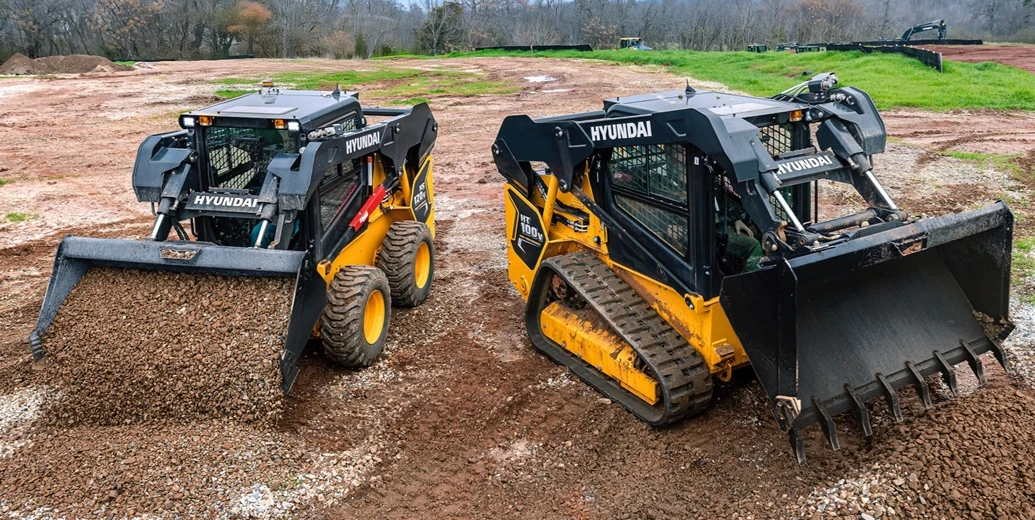 Kompaktlader HS80 und HS120 sowie der Kompakt-Raupenlader HT100 kommen auf den europäischen Markt. Bild (c) Hyundai CE
