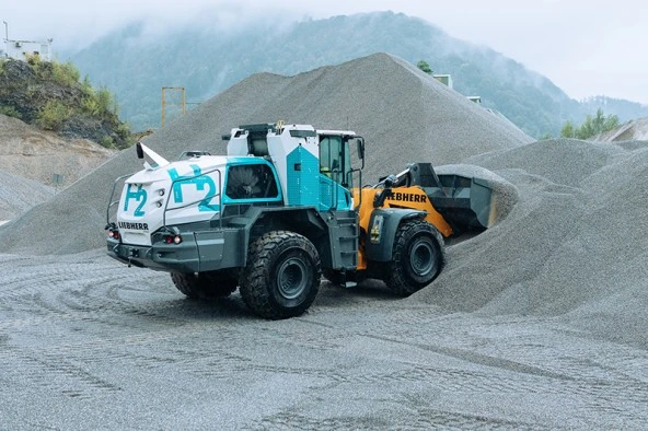 Vorstellung des Wasserstoff-Radladers L 566 H von Liebherr